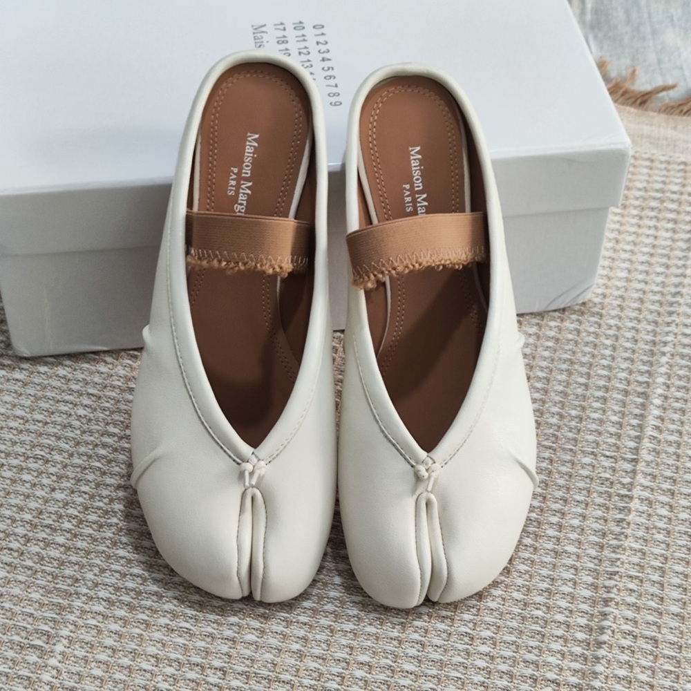 Maison Martin Margiela Cream Tabi Flats with Tan Strap Detail - Picture 6 of 10